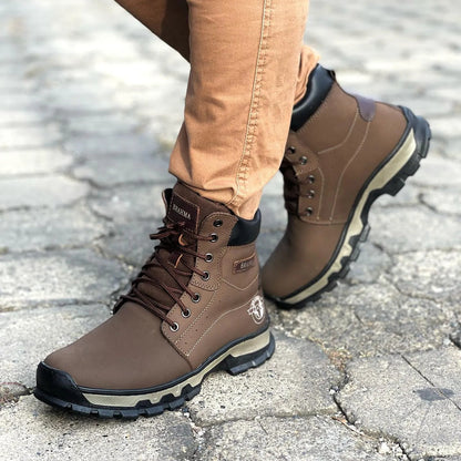 Botas Leather 2.0: Fuerza y Estilo en Cada Paso